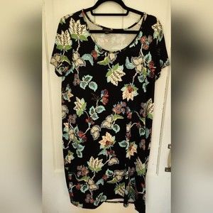 3/$25 J Jill Wearever Perfect Tshirt Dress Black Floral Size Medium